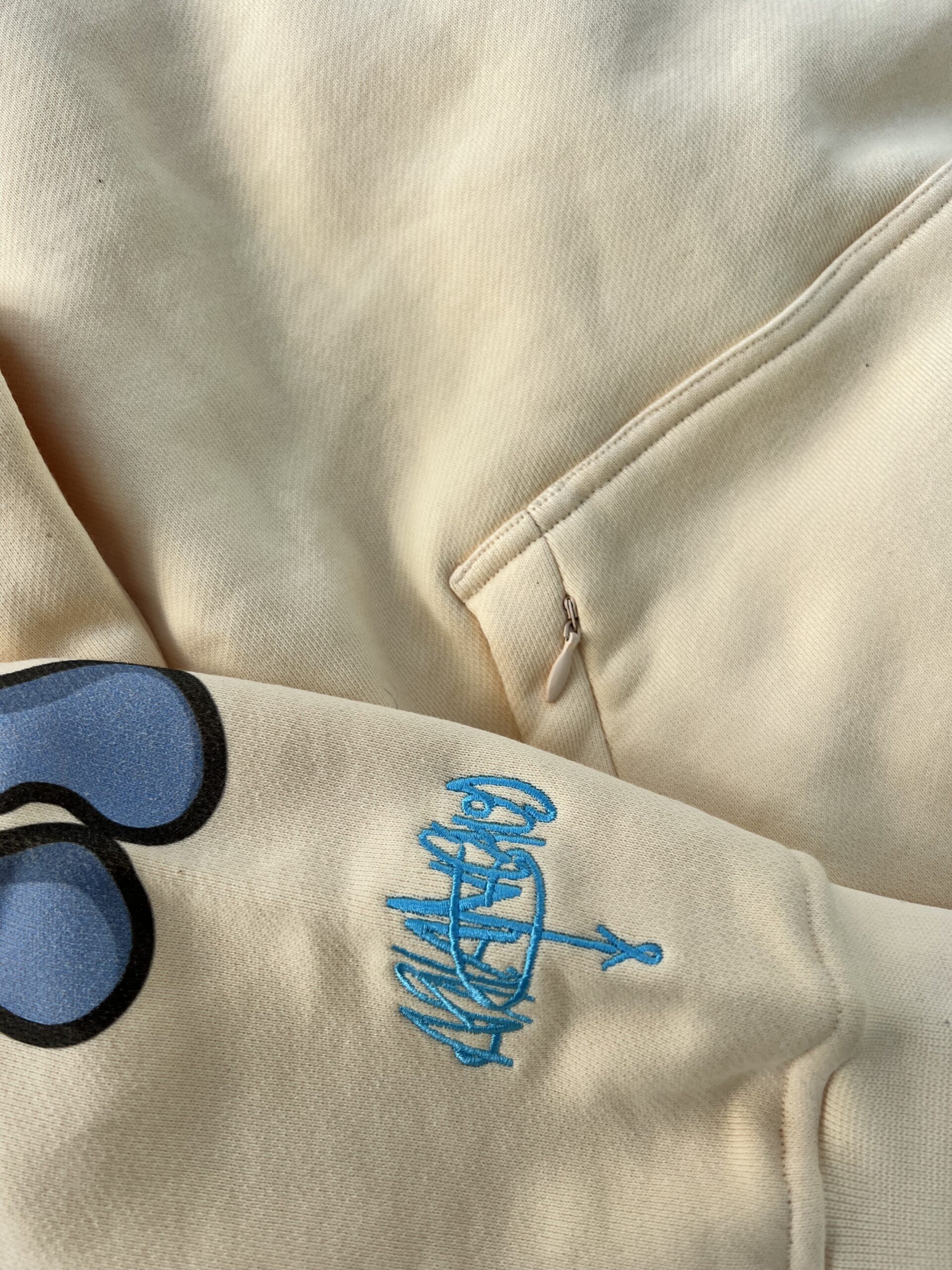 Hate Mornings Blue Alien Dream Hoodie - Imagen 3